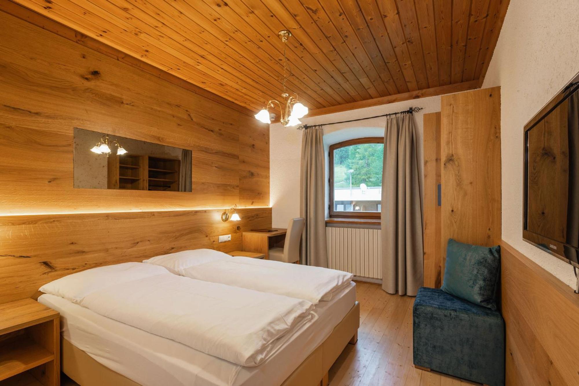 Hotel Hohe Gaisl Braies  Exterior foto