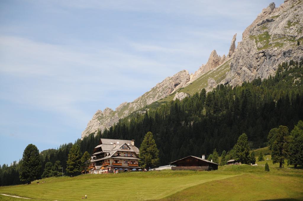 Hotel Hohe Gaisl Braies  Exterior foto