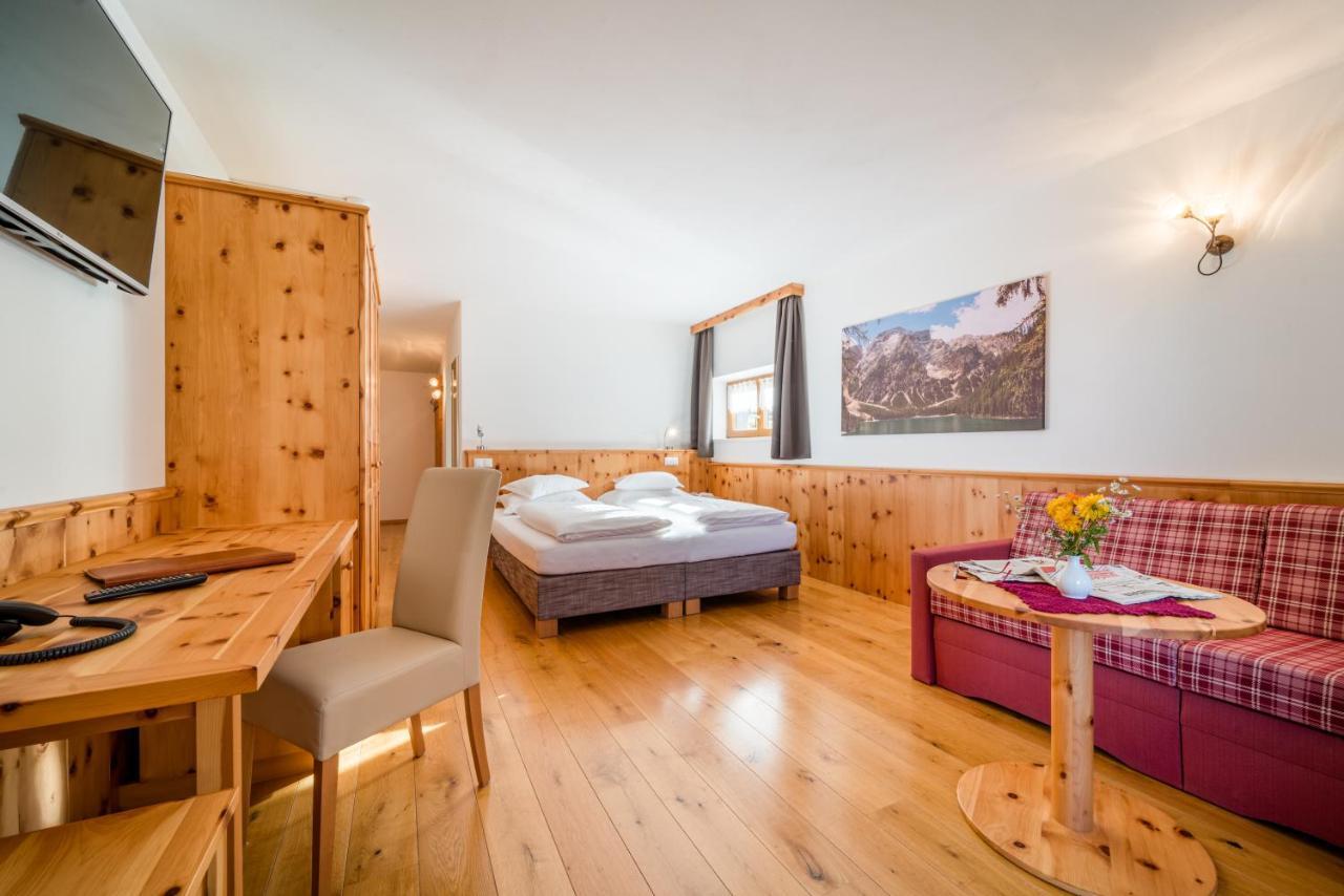 Hotel Hohe Gaisl Braies  Exterior foto